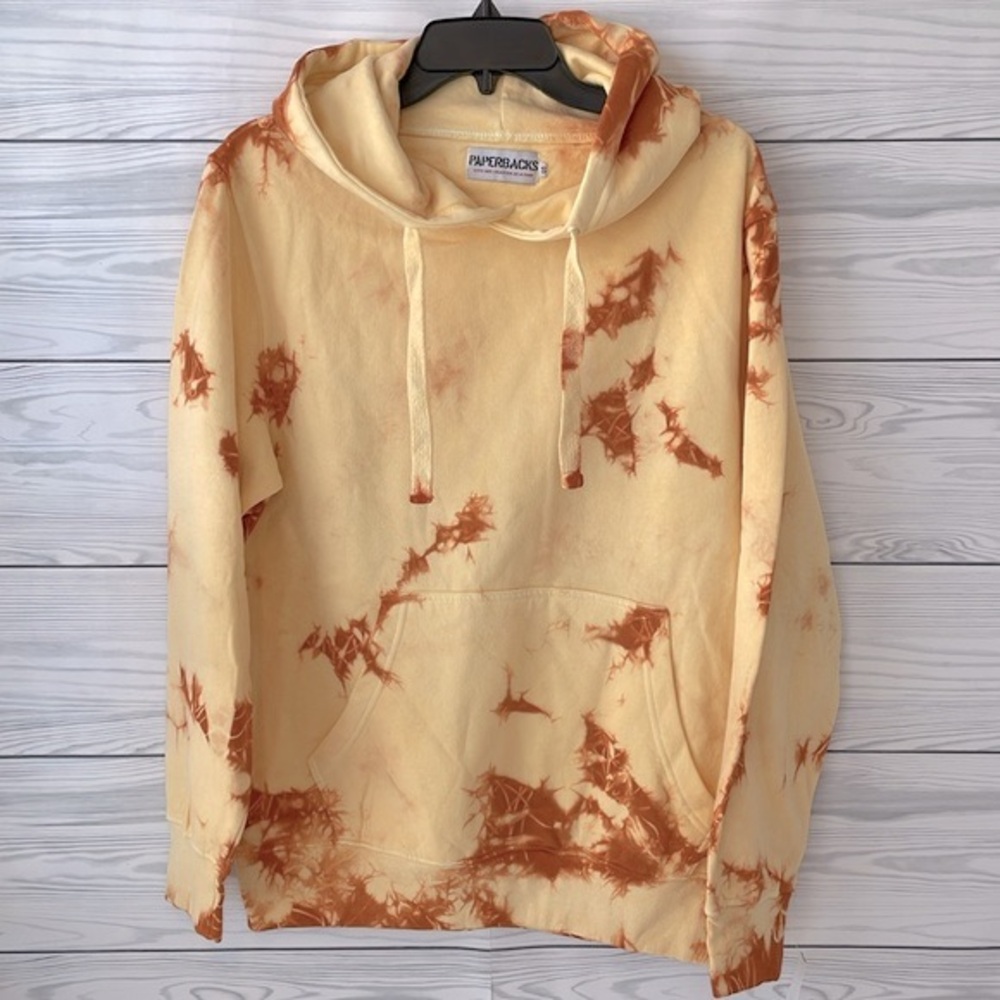 ORIGINAL PAPERBACKS BAYSIDE TIE-DYE HOODIE IN DAFFODIL/ NECTARINE